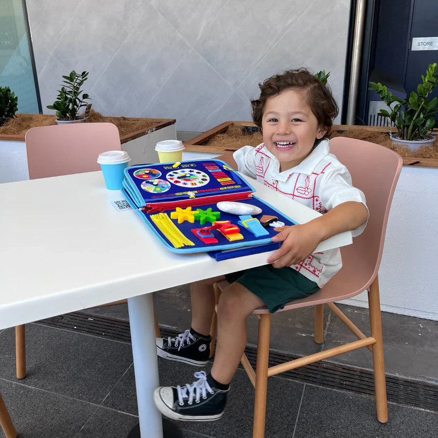 Montessori Educatief Boek – Ontwikkel zelfstandigheid
