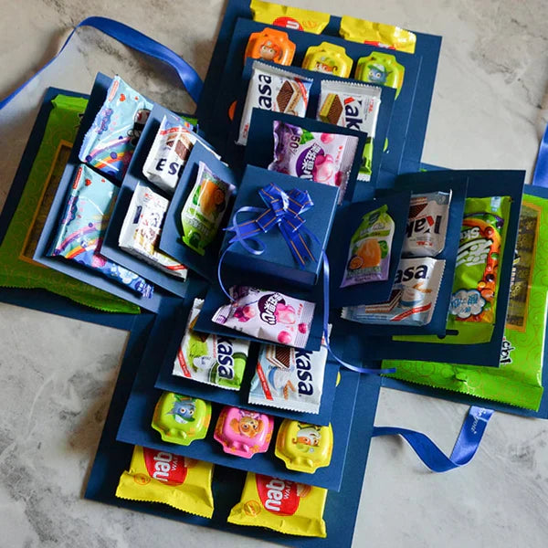 🎅💸 Creatieve Kerstcadeaudoos (5 Lagen) - Verrassingsdoos met Lint