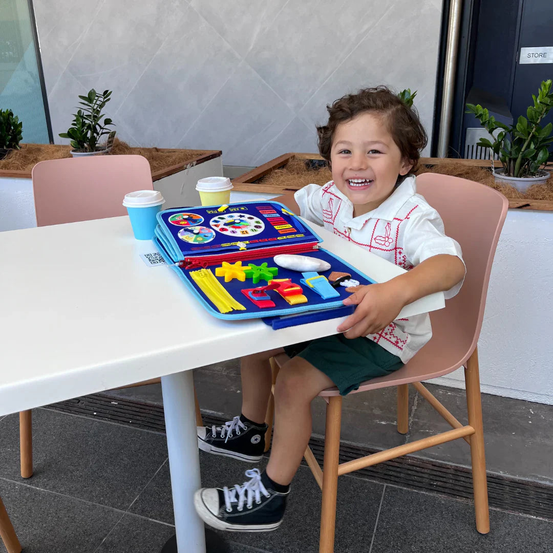 Montessori Educatief Boek – Ontwikkel zelfstandigheid