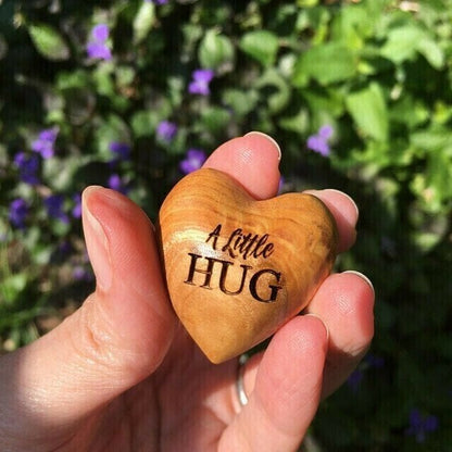 Pocket Hugger Houten Gelukscadeau