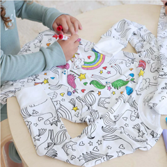 Doe-het-zelf tekenfilm kleurige pyjama voor kinderen
