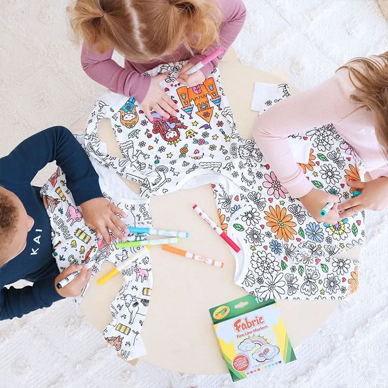 Doe-het-zelf tekenfilm kleurige pyjama voor kinderen