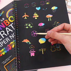 🌈Creatief regenboog kraskunstnotitieboek - Laat de kunstenaar in je los! Complete set met sjablonen en stylussen - Ideaal voor stressverlichting, creatief cadeau voor kinderen en volwassenen ✨