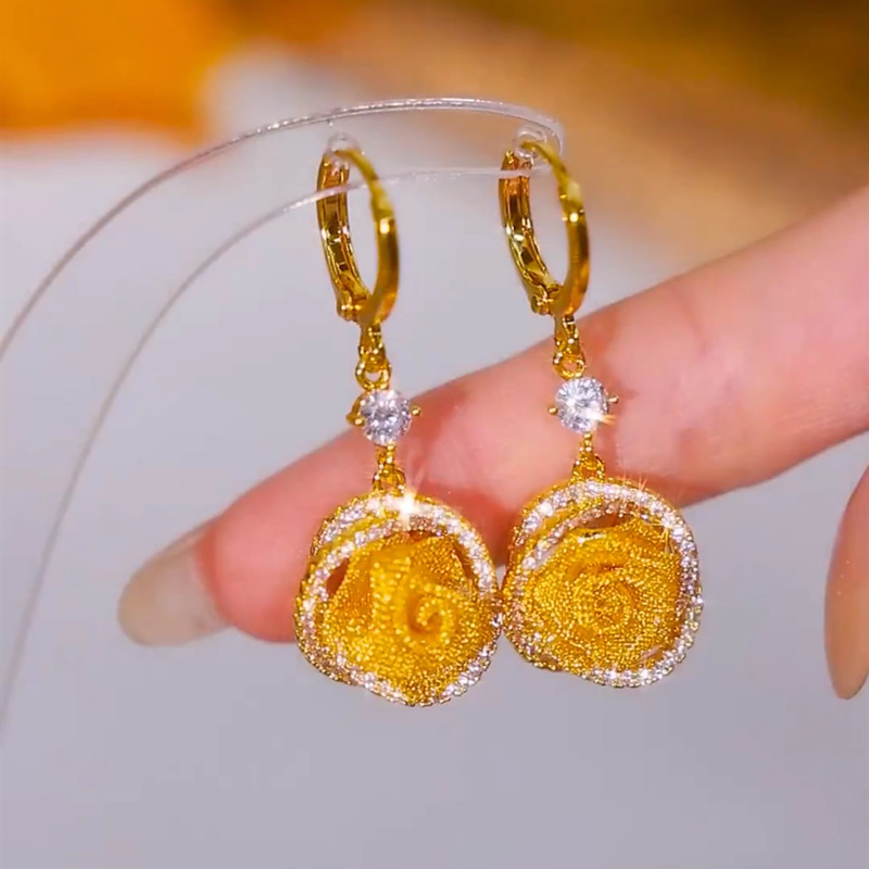 Elegante rozenoorbellen van gaas